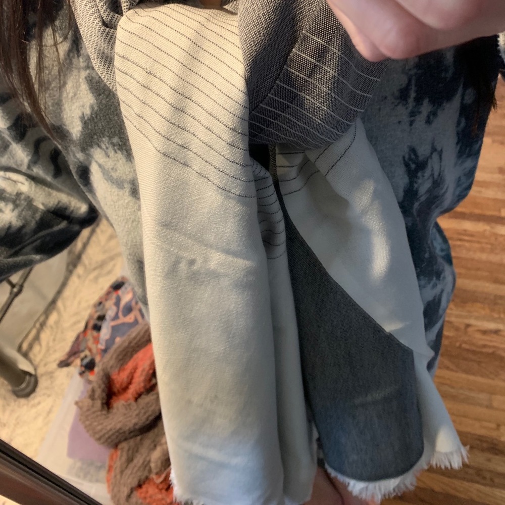 Lululemon Scarf